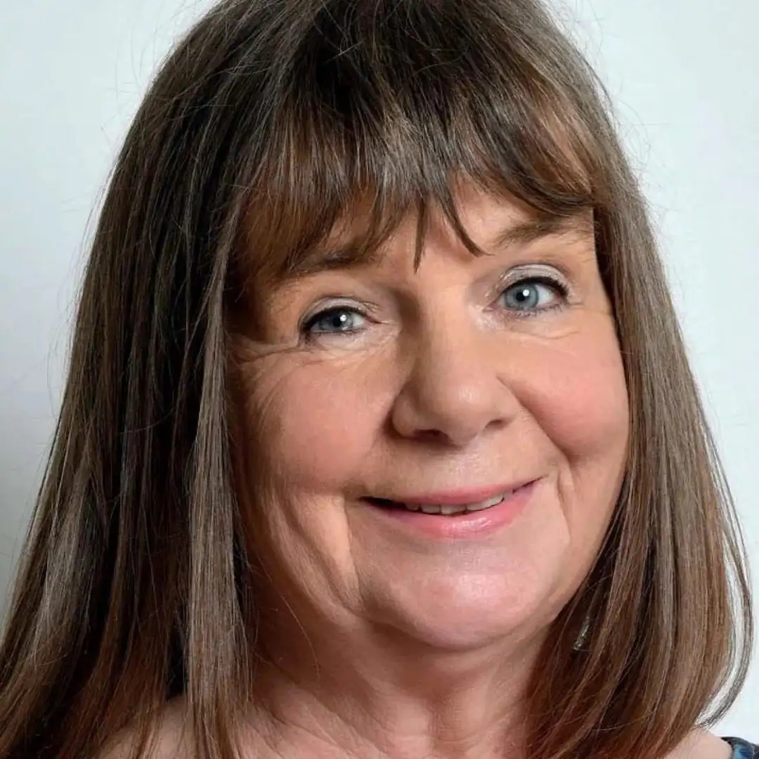 جولیا دونالدسون(1)