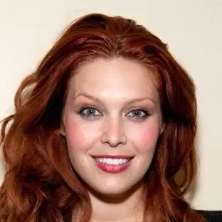 آلینا هافمن