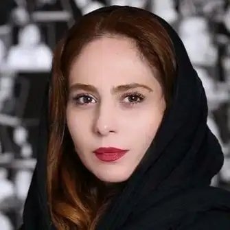 رعنا آزادی‌ور